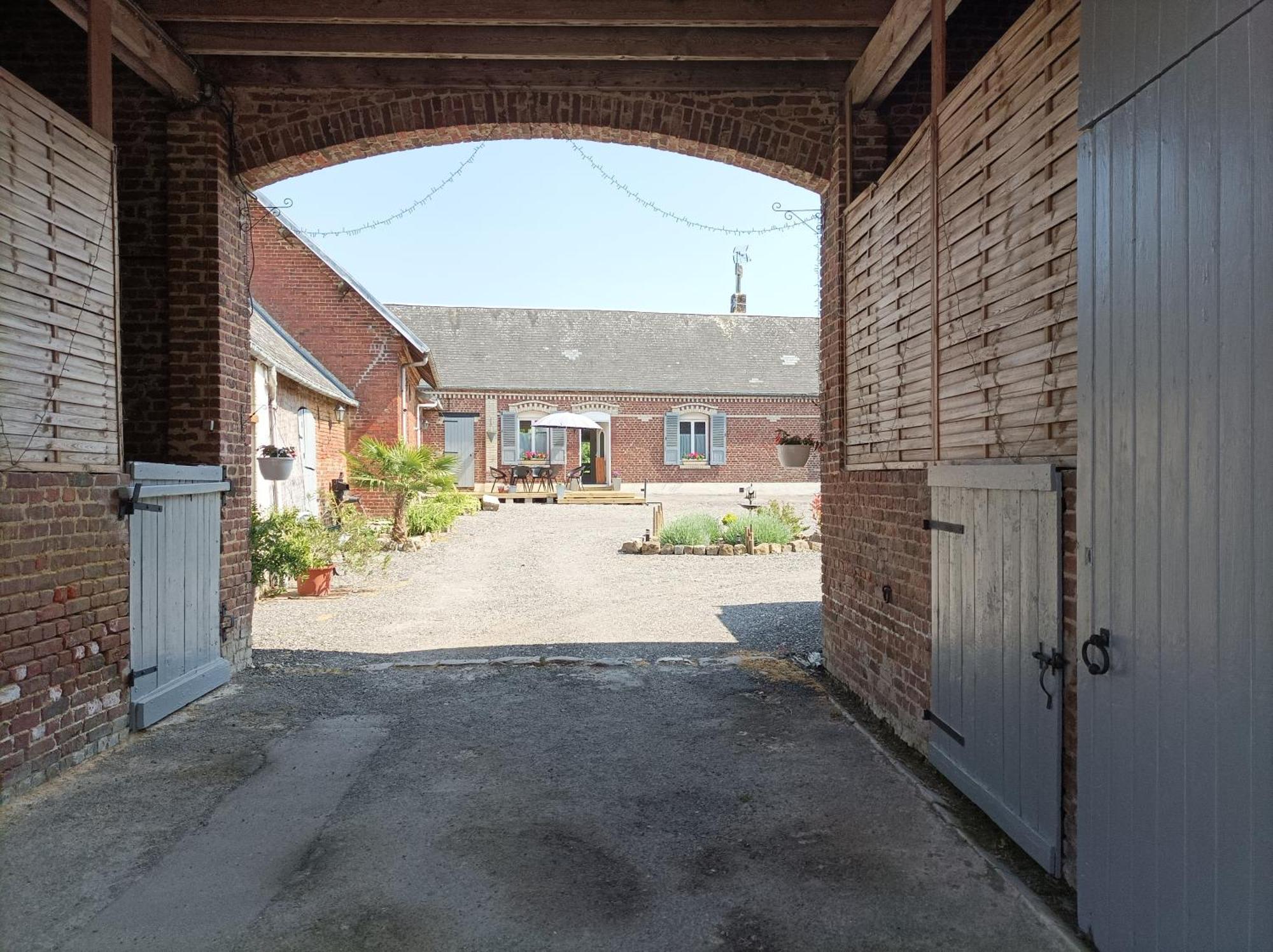 Les Muches Panzió Bouzincourt Kültér fotó